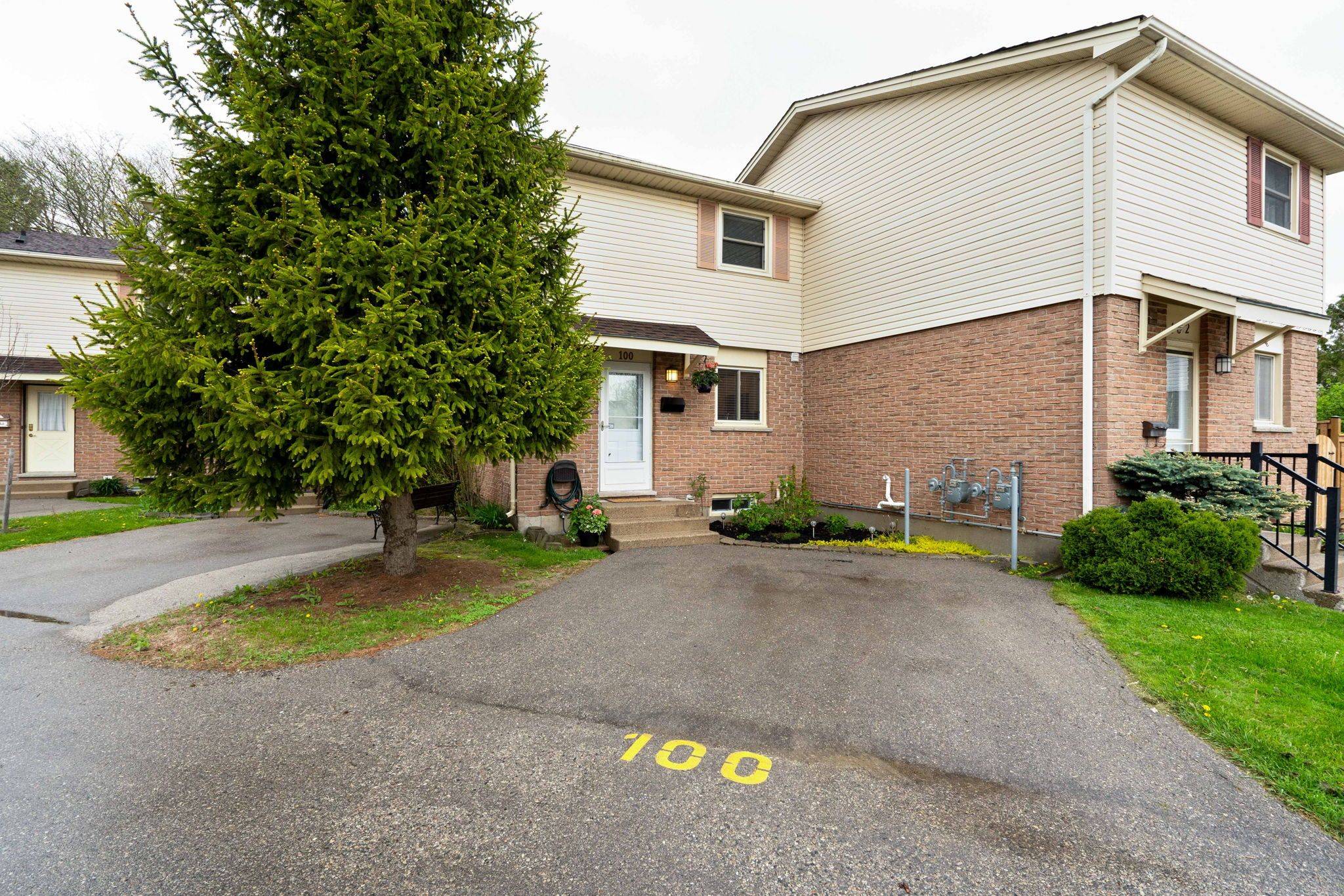 London East, ON N5W 5P5,230 Clarke RD #100