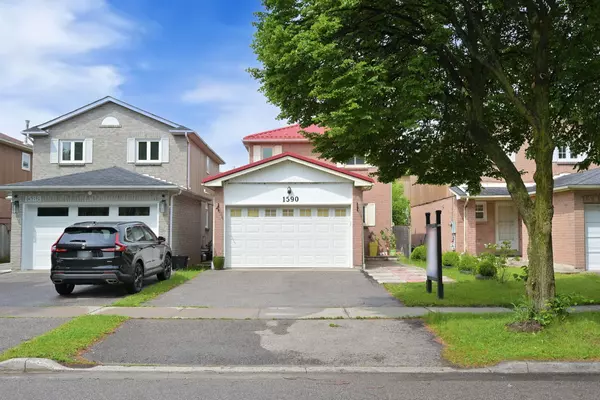 Pickering, ON L1V 6G3,1590 Marshcourt DR