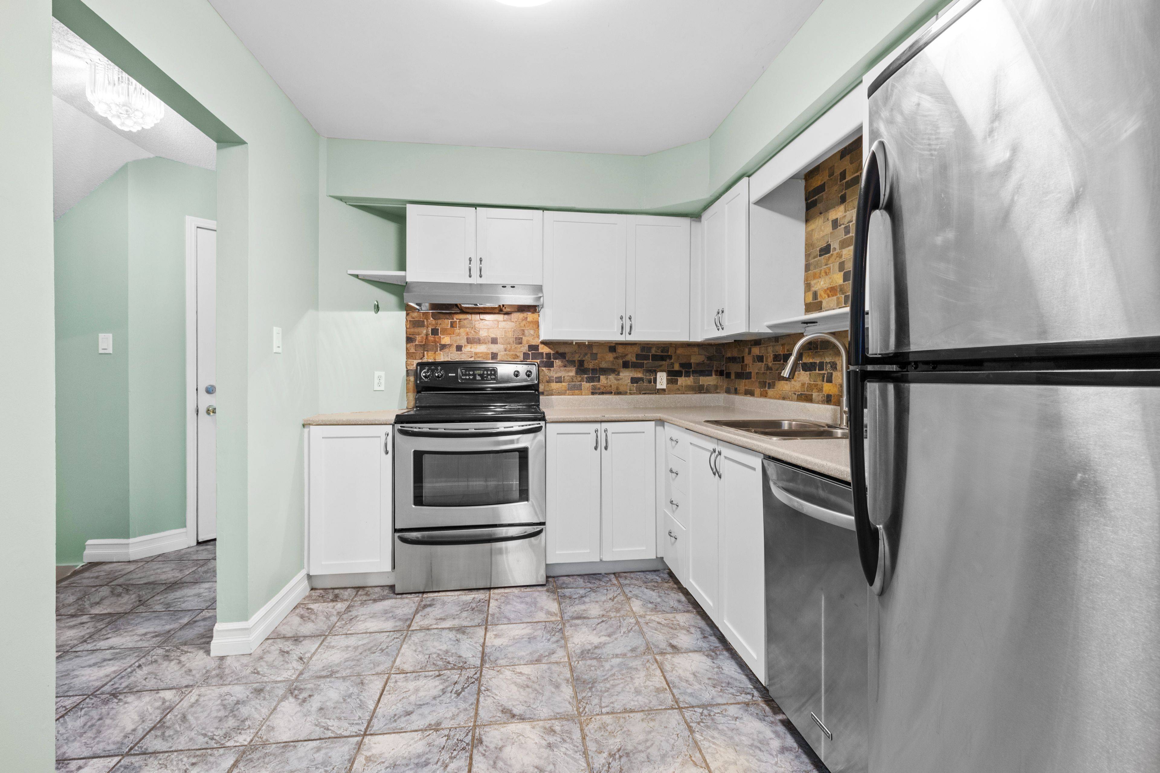 London East, ON N5W 5Z9,1199 HAMILTON RD #49