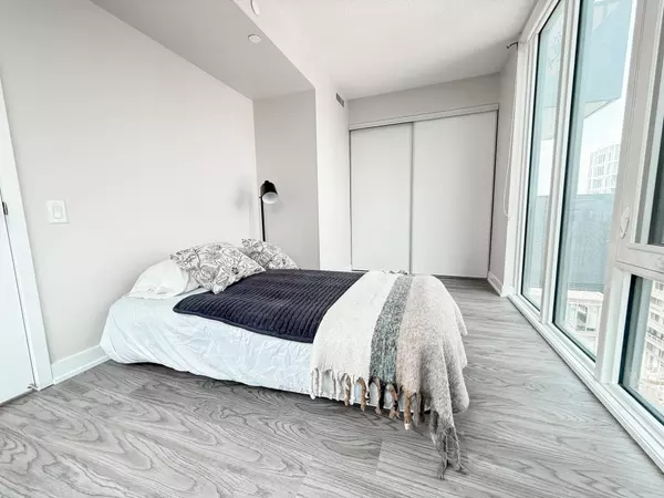 Toronto C06, ON M3H 0E2,38 Monte Kwinter CT #1106
