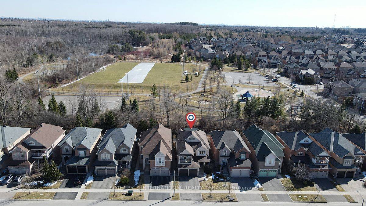 Richmond Hill, ON L4E 4A1,41 Grand Oak DR