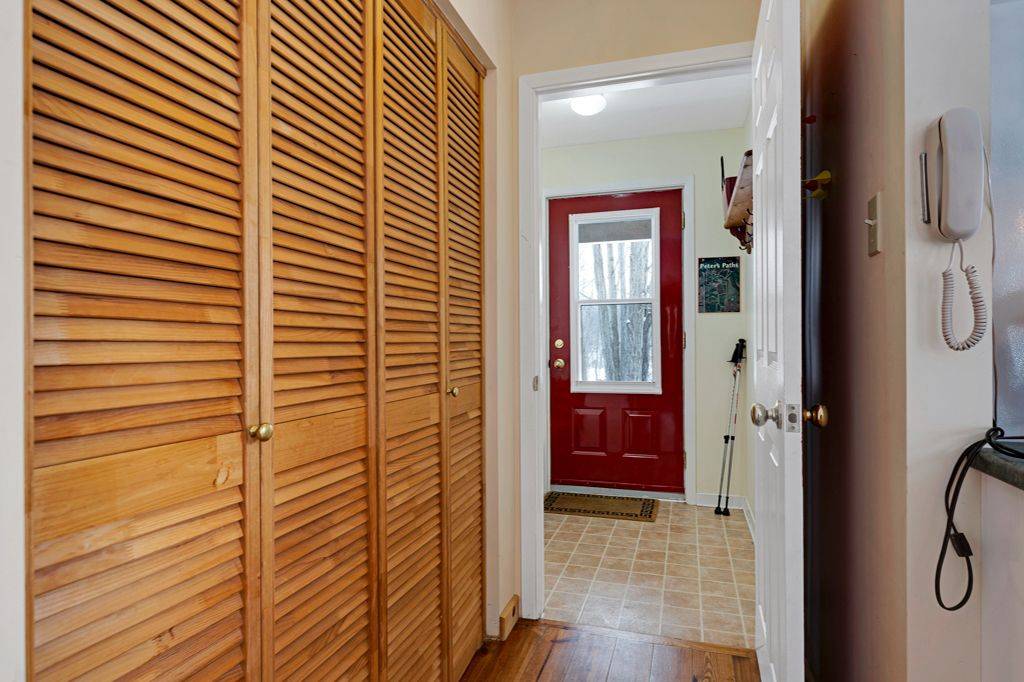 Rideau Lakes, ON K0G 1V0,68 Penny LN