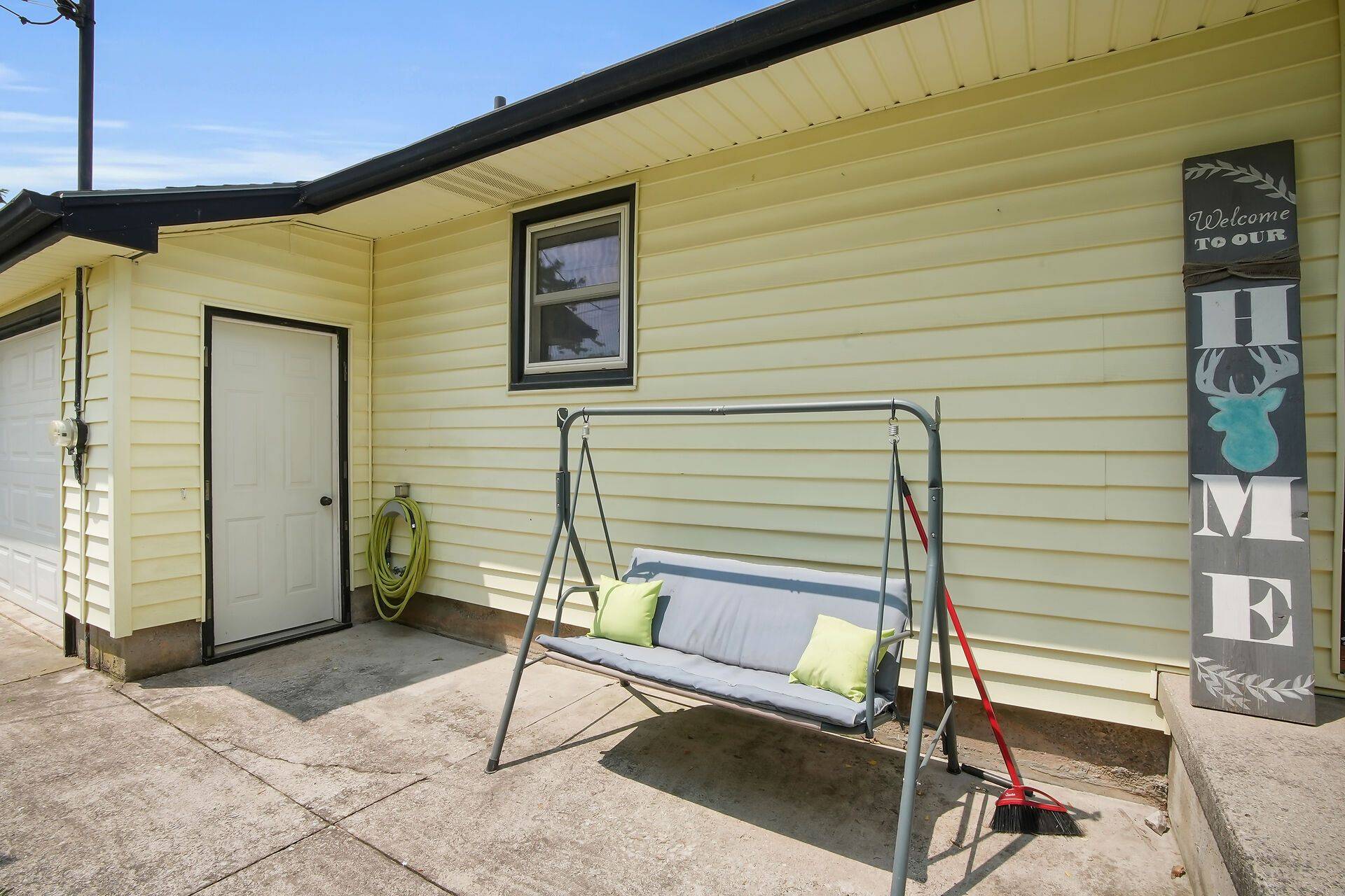 Adelaide Metcalfe, ON N0M 2B0,27749 Clyde ST