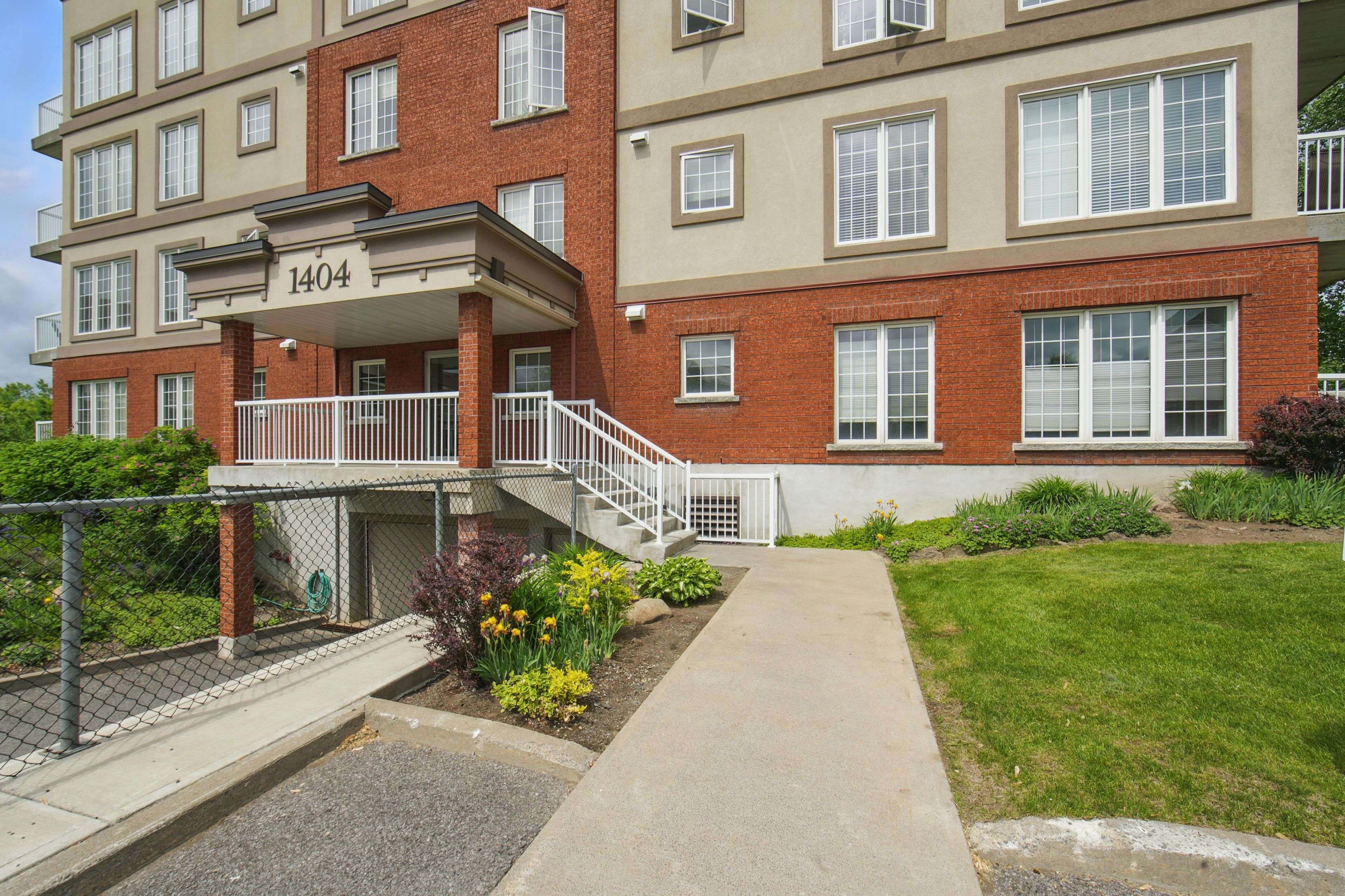 Hawkesbury, ON K6A 3V6,1404 Clement ST #113