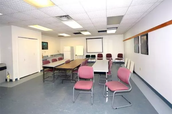 London South, ON N6C 5Z9,339 WELLINGTON RD #115