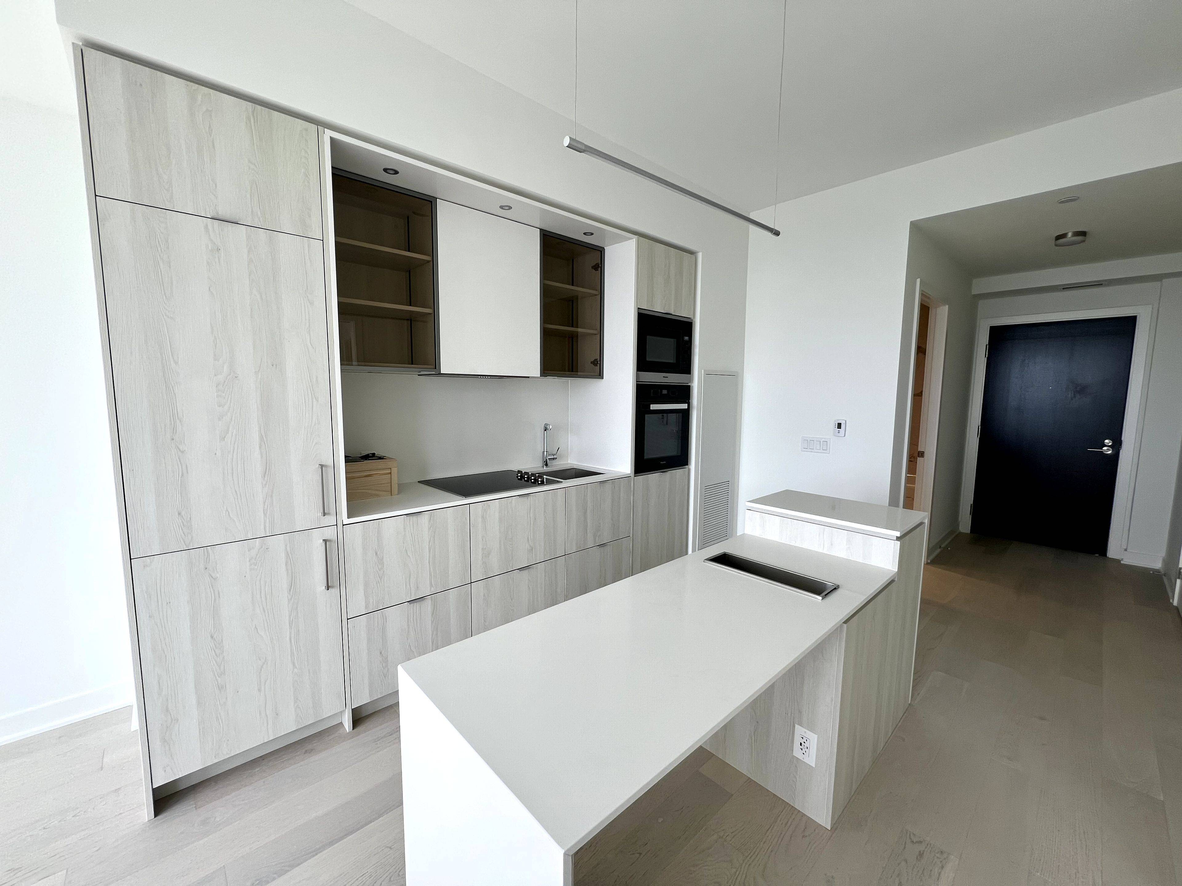 11 Yorkville AVE #5501, Toronto C02, ON M4W 1L2
