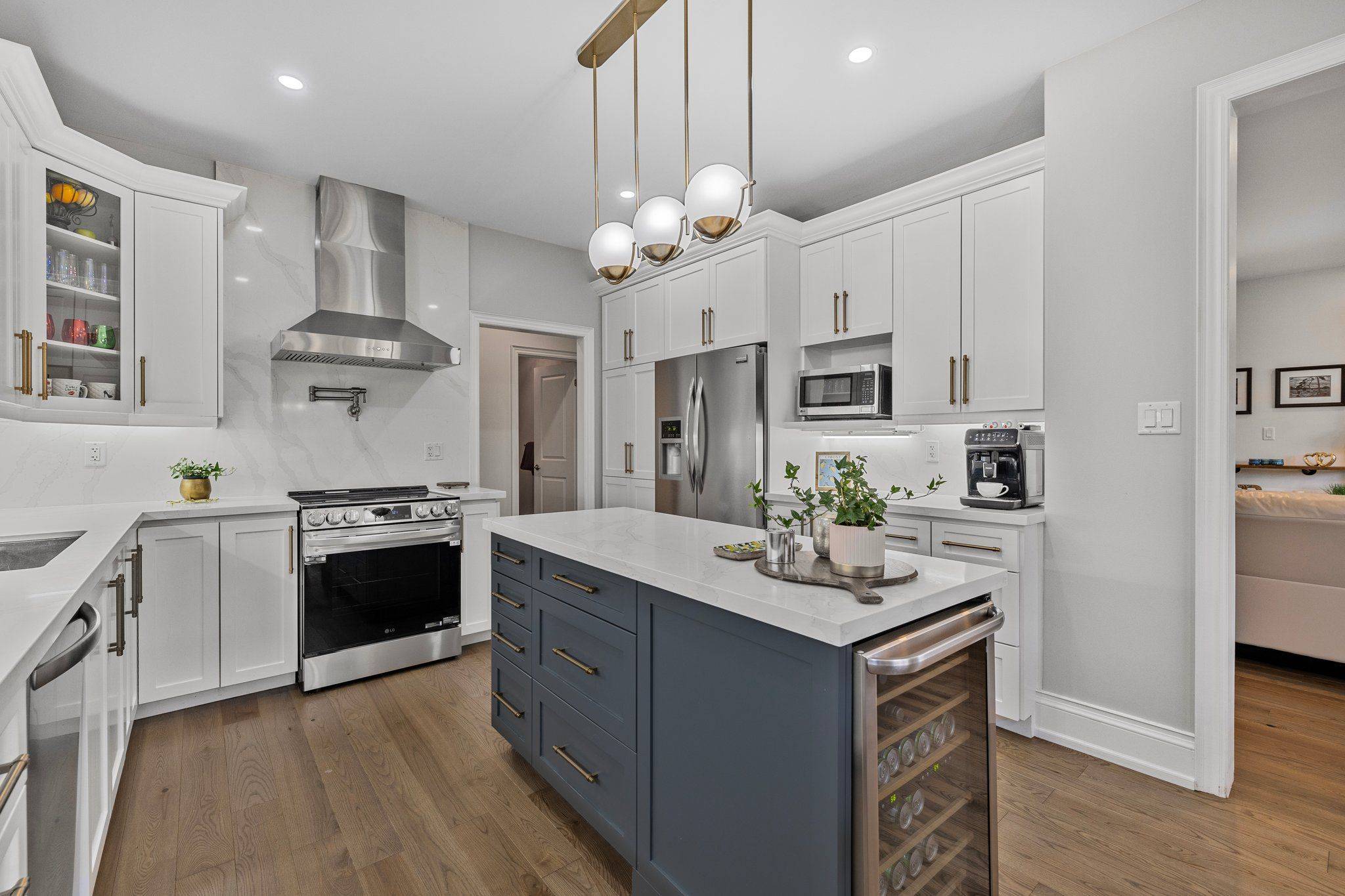East Gwillimbury, ON L0G 1M0,20 Don Rose BLVD