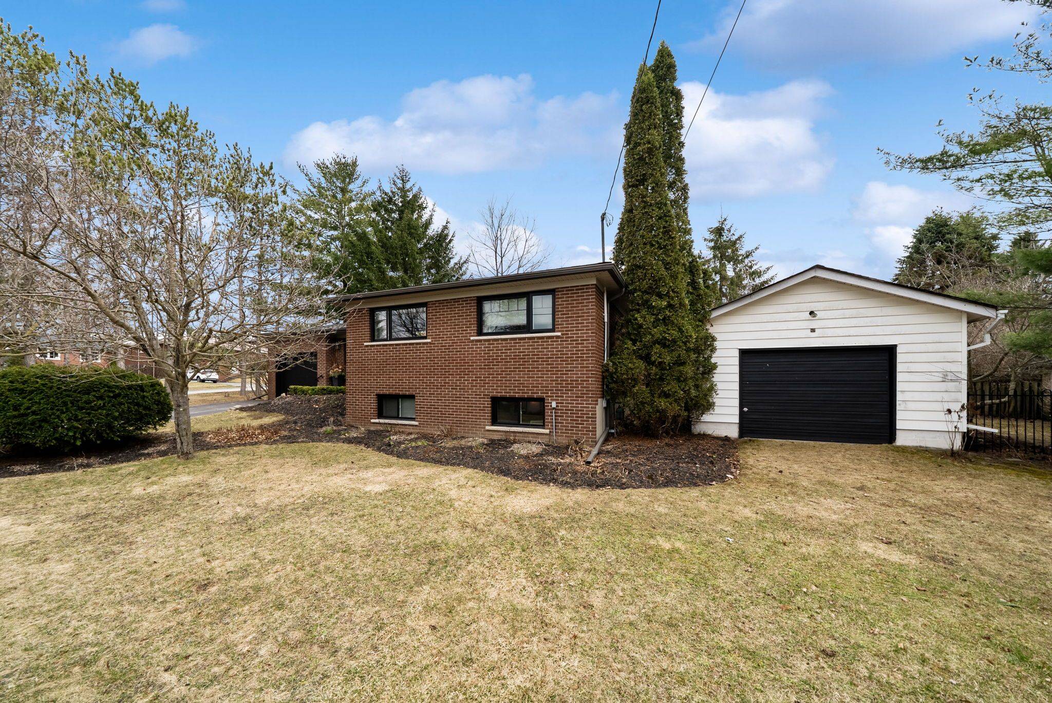 Uxbridge, ON L9P 1H8,12 Joseph ST
