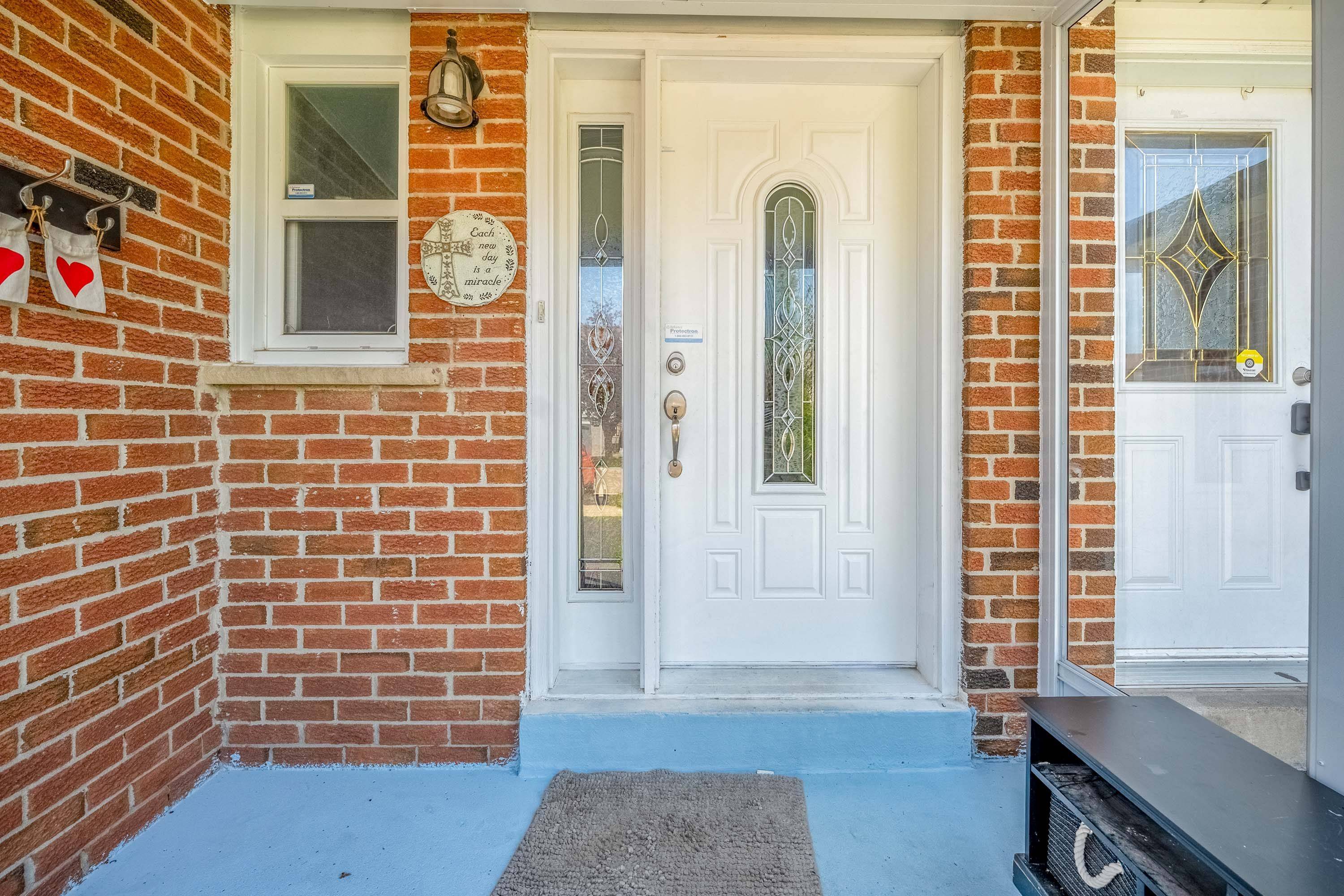 Brampton, ON L6V 2W9,72 Bruce Beer DR