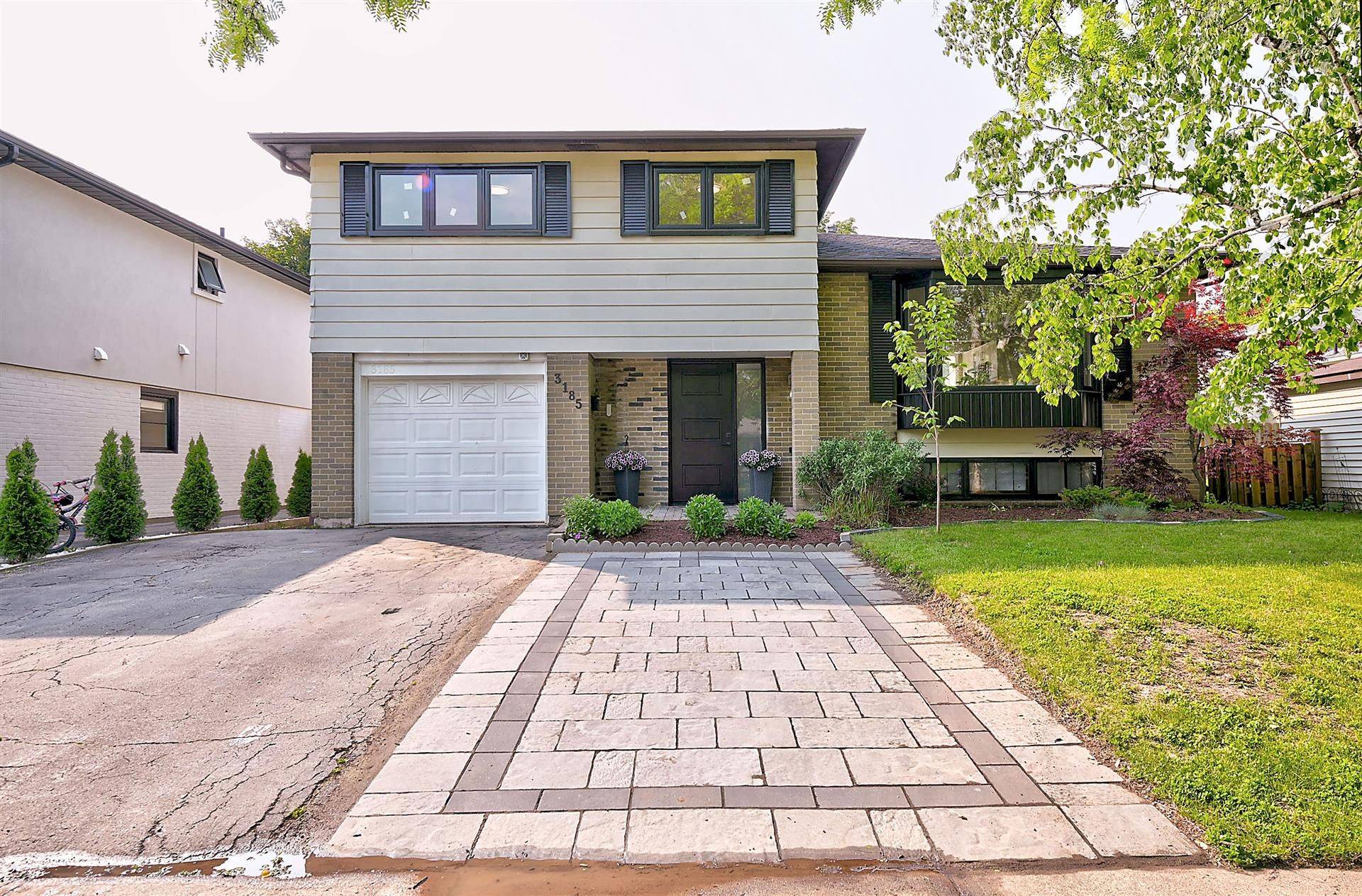 3185 Heathfield DR, Burlington, ON L7M 1E1