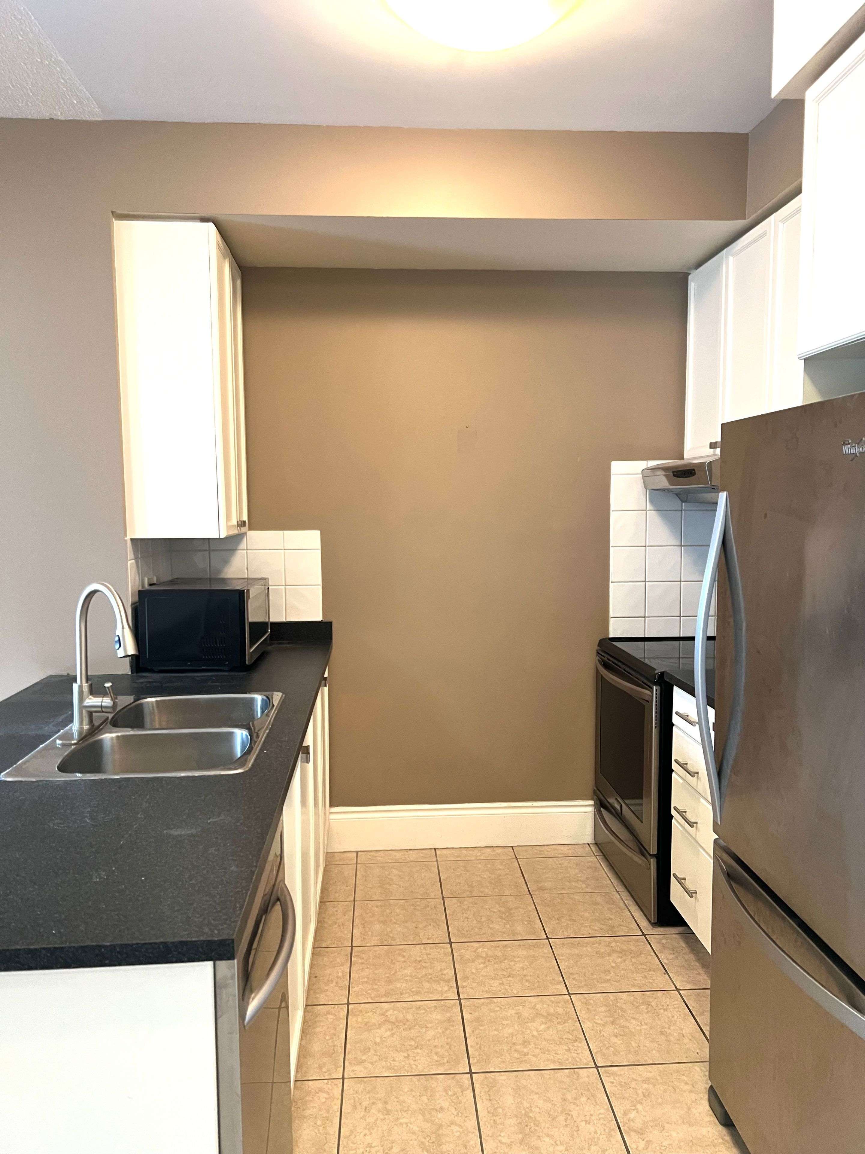 Mississauga, ON L5B 4P5,3888 Duke of York BLVD #236