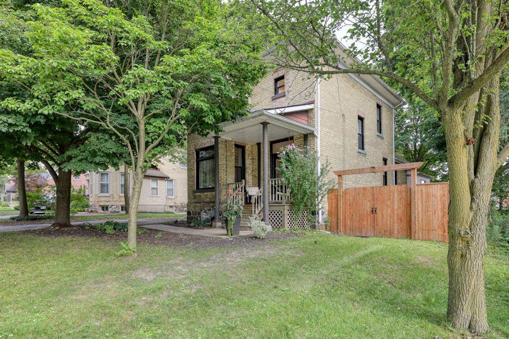 Woodstock, ON N4S 4Z3,584 Grant ST
