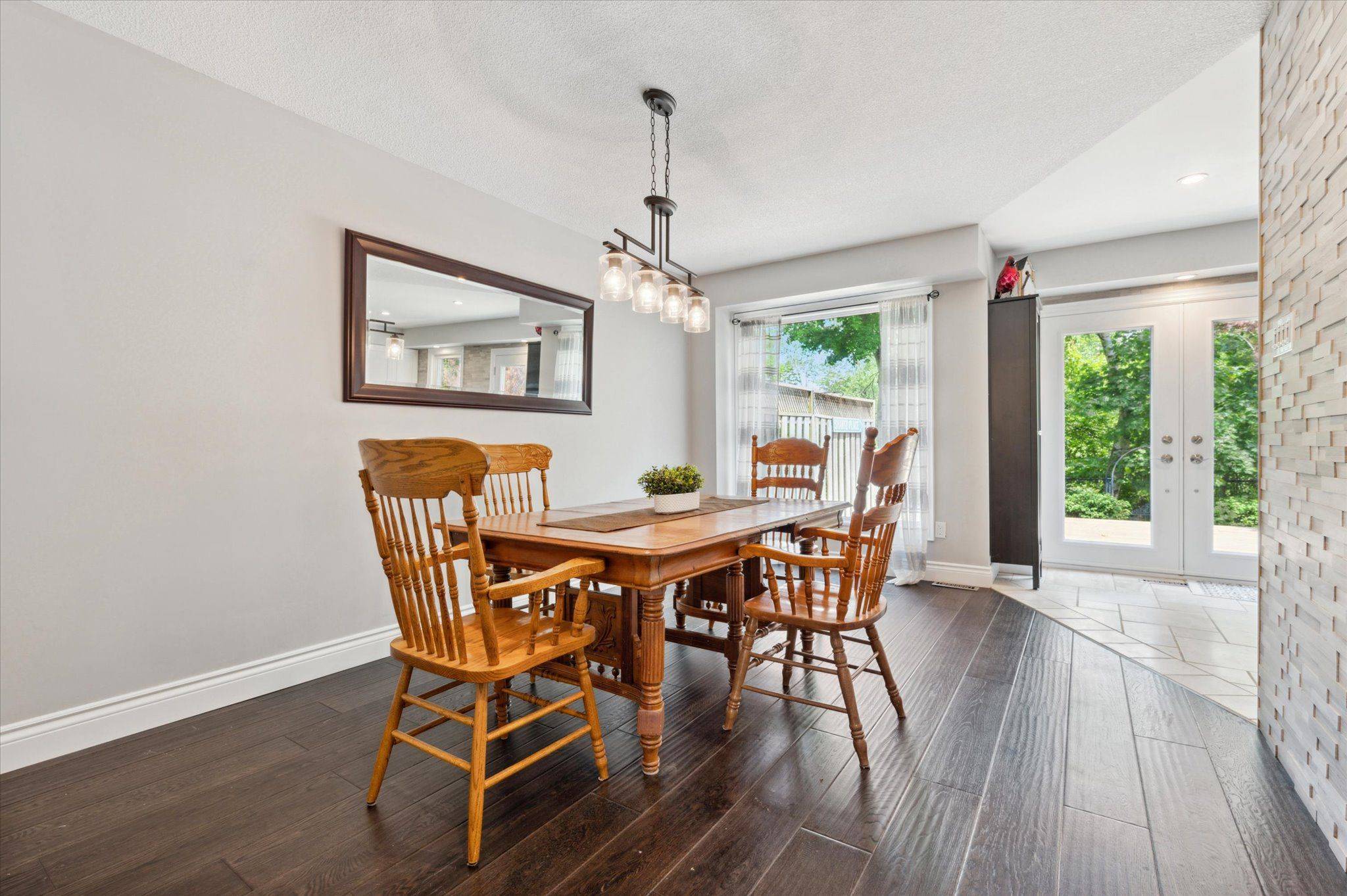 Cambridge, ON N1T 1R4,72 Middlemiss CRES