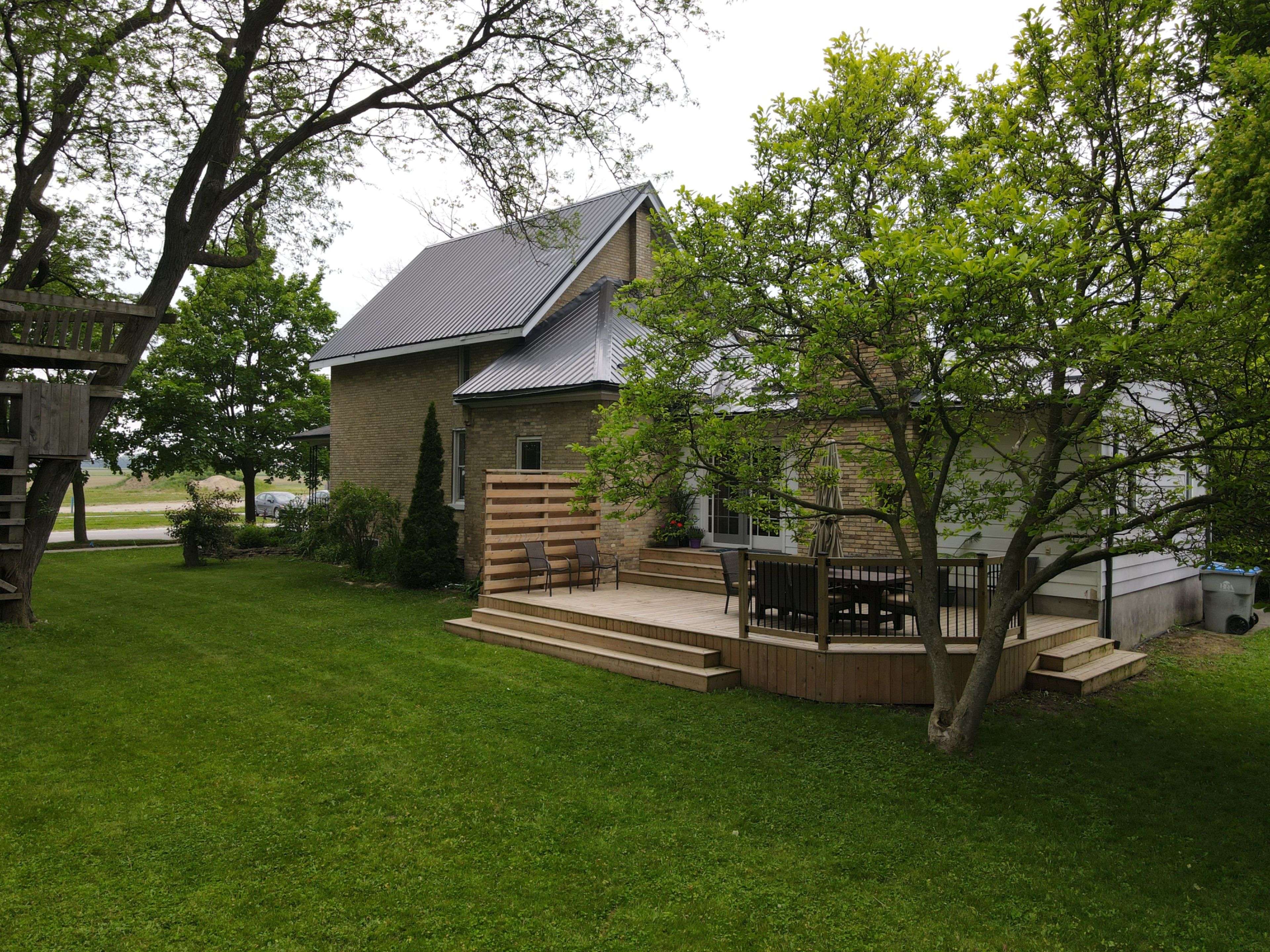 South Huron, ON N0M 1M0,78 Victoria AVE E