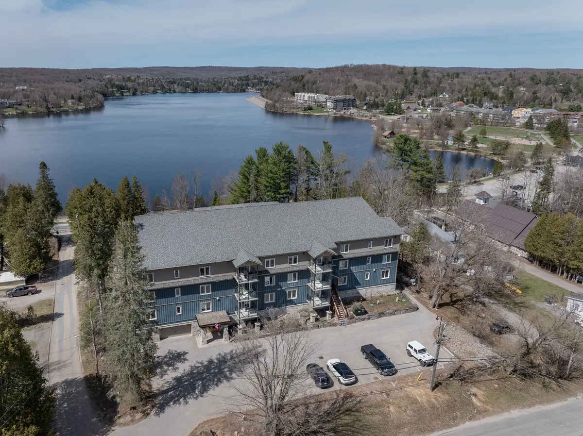 Dysart Et Al, ON K0M 1S0,4 Lake AVE #203