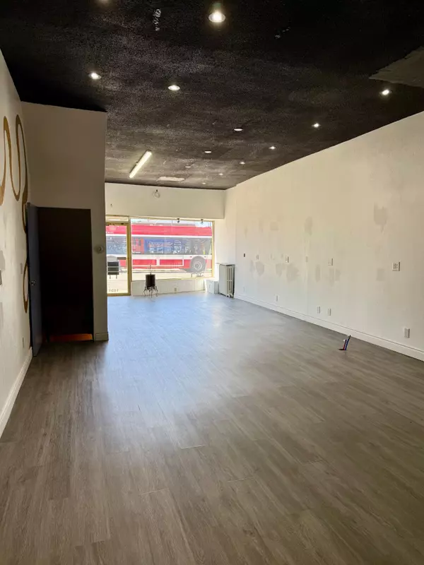 Toronto C03, ON M6E 3N9,1691 Dufferin ST