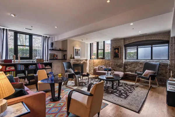 Toronto W01, ON M6R 1S1,1 Columbus AVE #L1