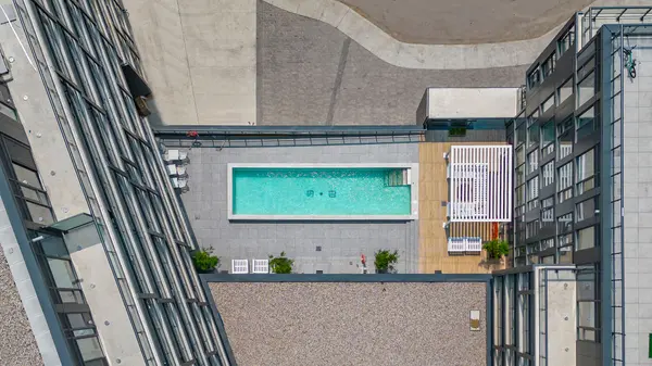 Burlington, ON L7M 2A7,3200 Dakota Common #B615