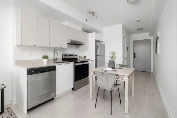 Burlington, ON L7M 2A7,3200 Dakota Common #B615