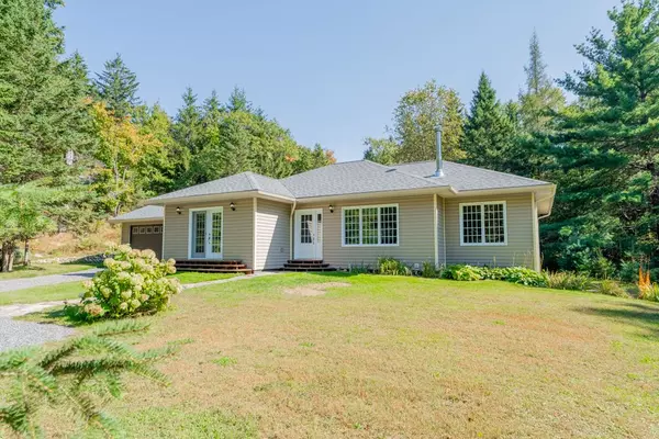 Huntsville, ON P0B 1L0,2253 Lone Pine DR