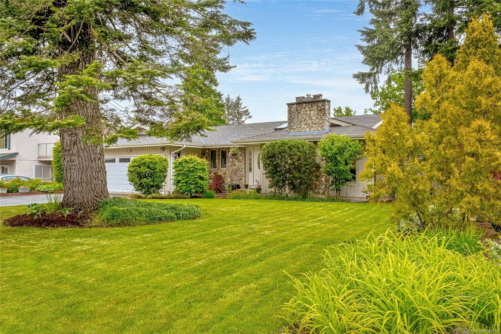 Central Saanich, BC V8M 1K1,1994 Jeffree Rd