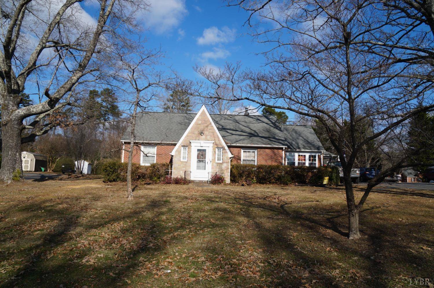 1236 Lynchburg AVE, Brookneal, VA 24528