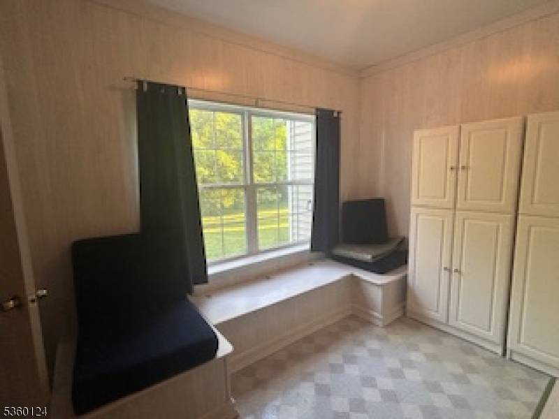 Lopatcong Twp., NJ 08886,1272 Fairview Cir