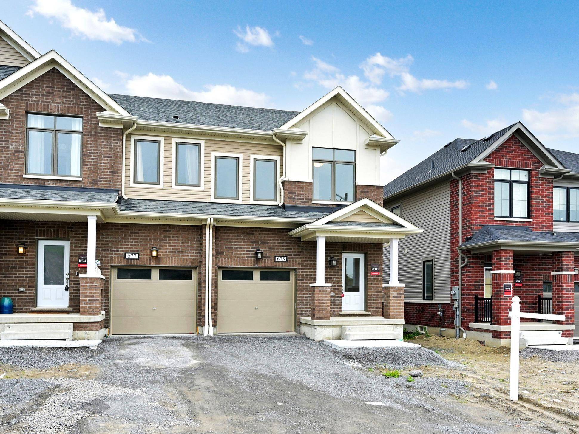 Oshawa, ON L1K 0E2,675 Ribstone CT