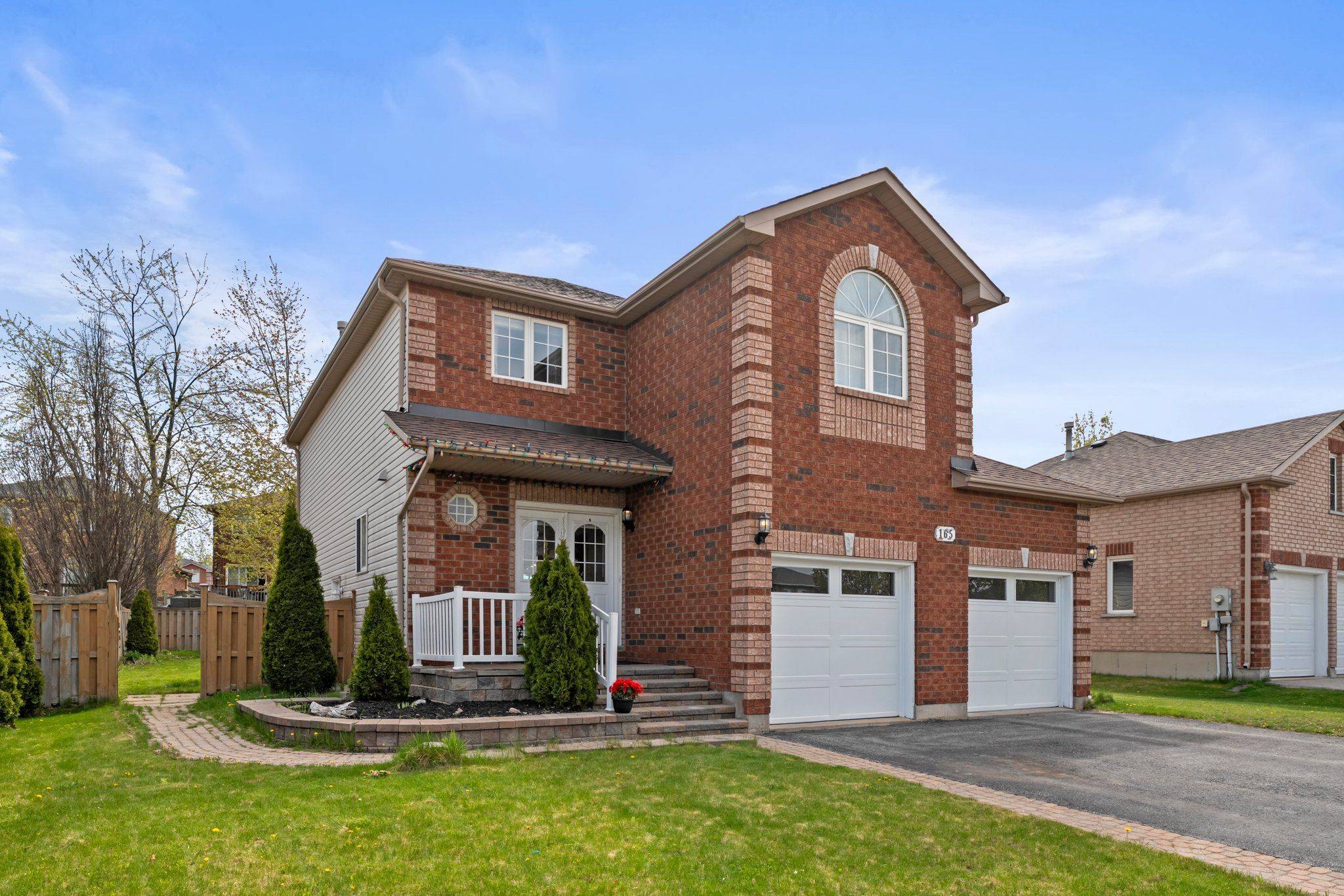 Barrie, ON L4N 8V7,165 MARSELLUS DR