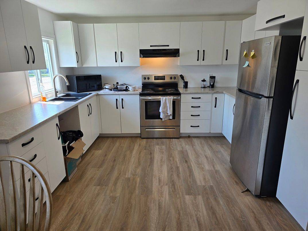 Timmins, ON P4N 8R8,8 Rabbit RD