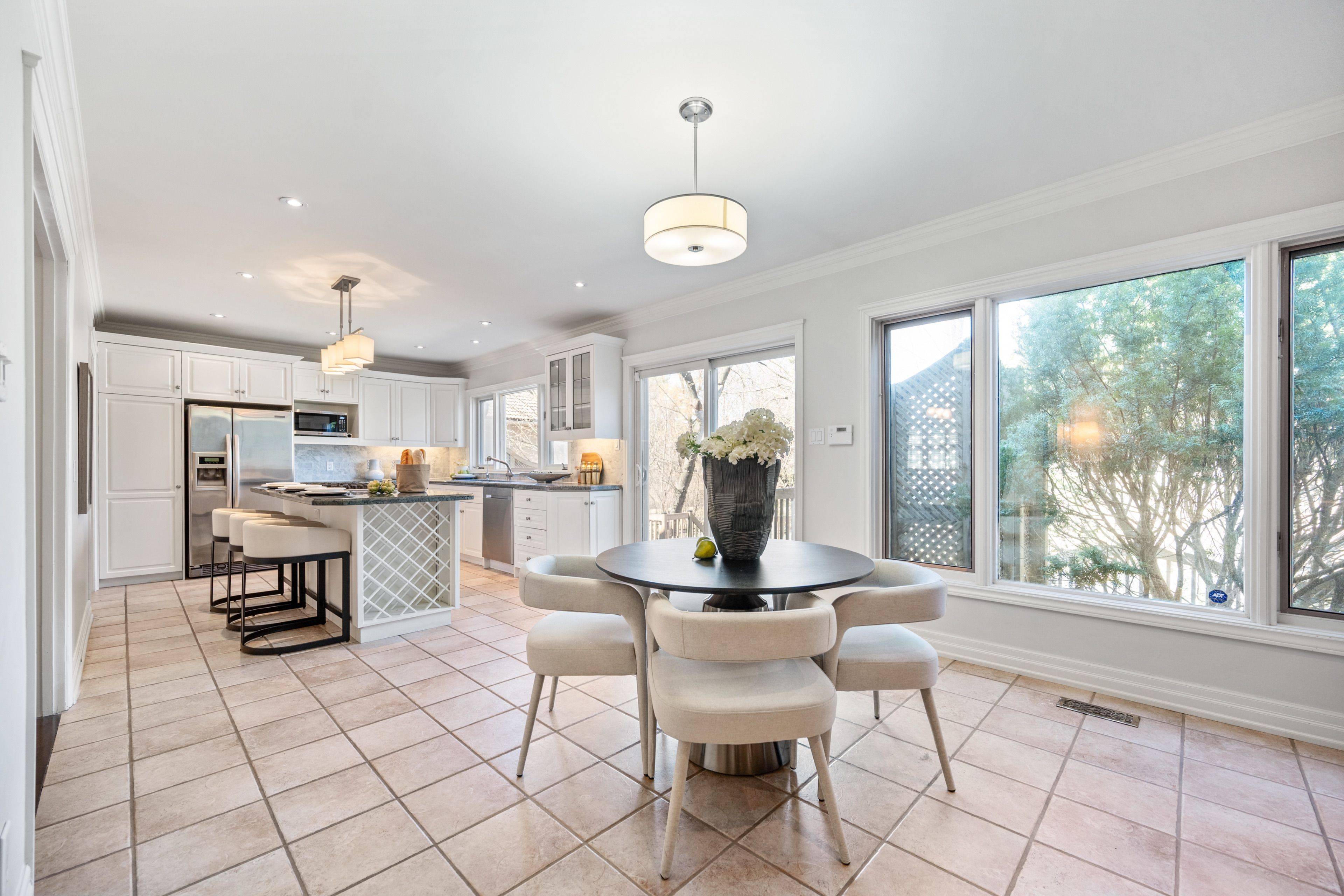 Oakville, ON L6J 2L5,1207 Linbrook RD