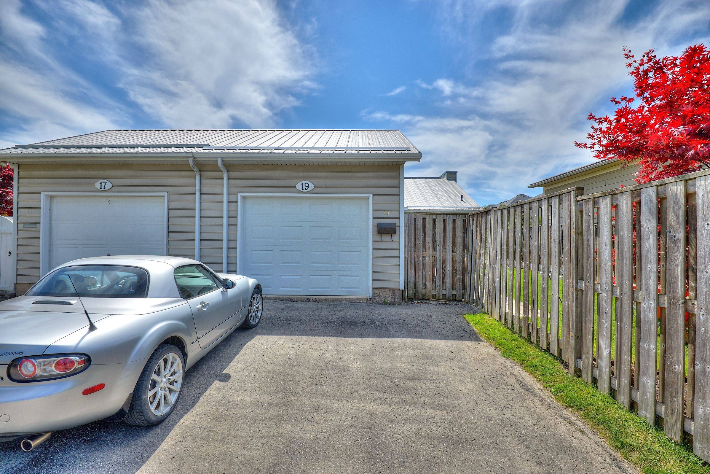 Fort Erie, ON L2A 6R4,19 Bardol AVE S