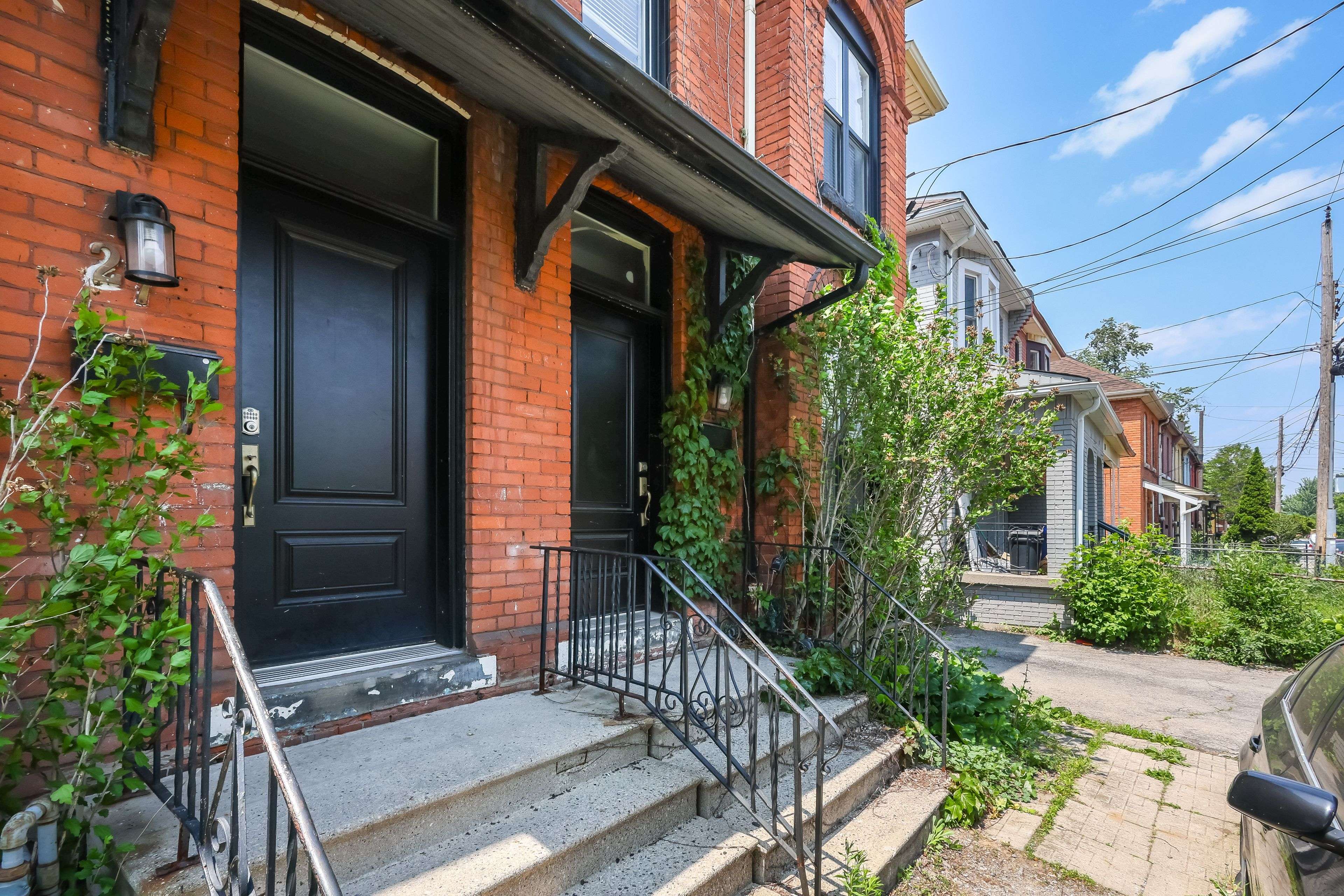 Hamilton, ON L8L 5S5,29 Ashley ST