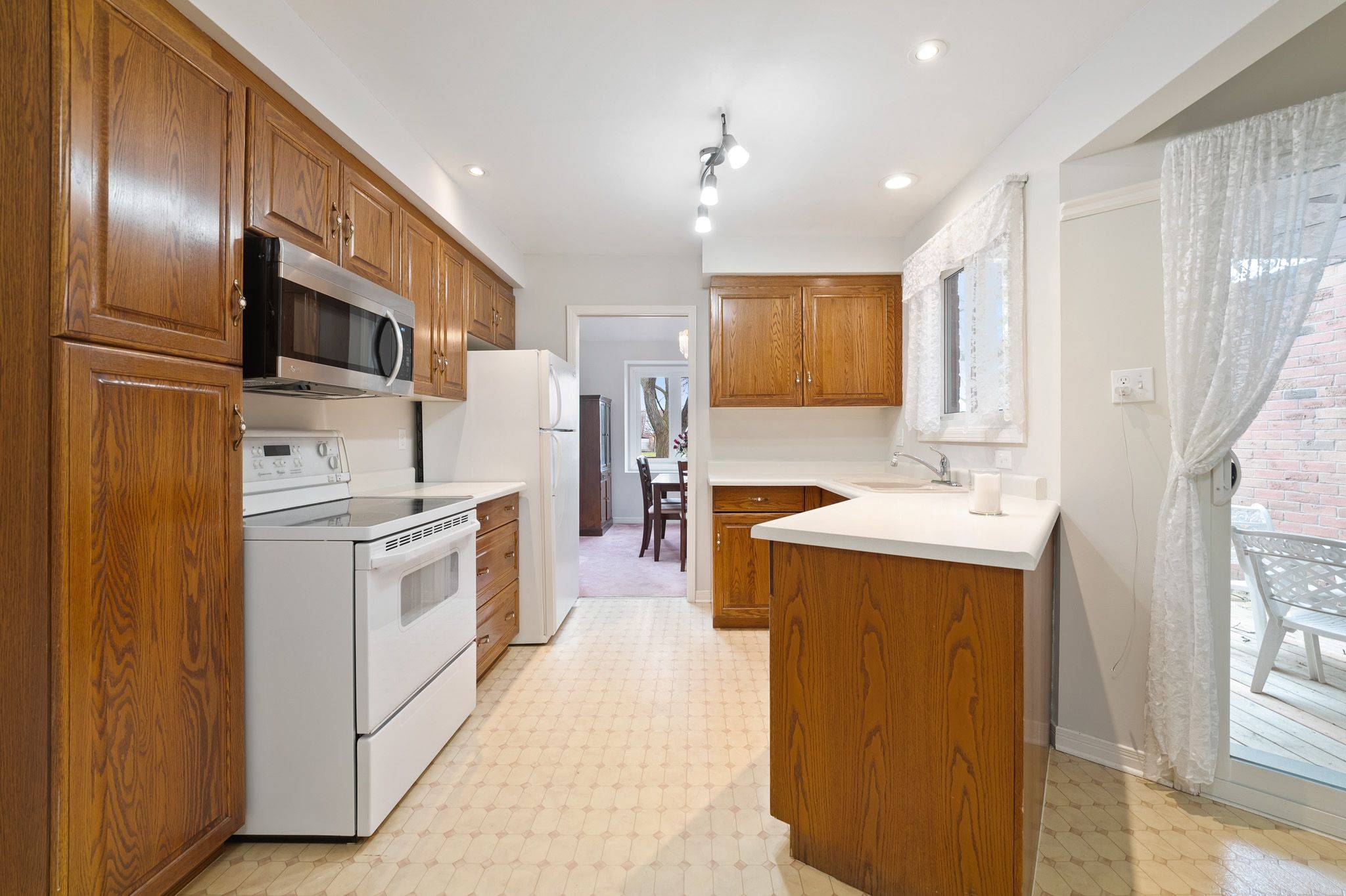 St. Catharines, ON L2S 3G3,10 ELDERWOOD DR #2