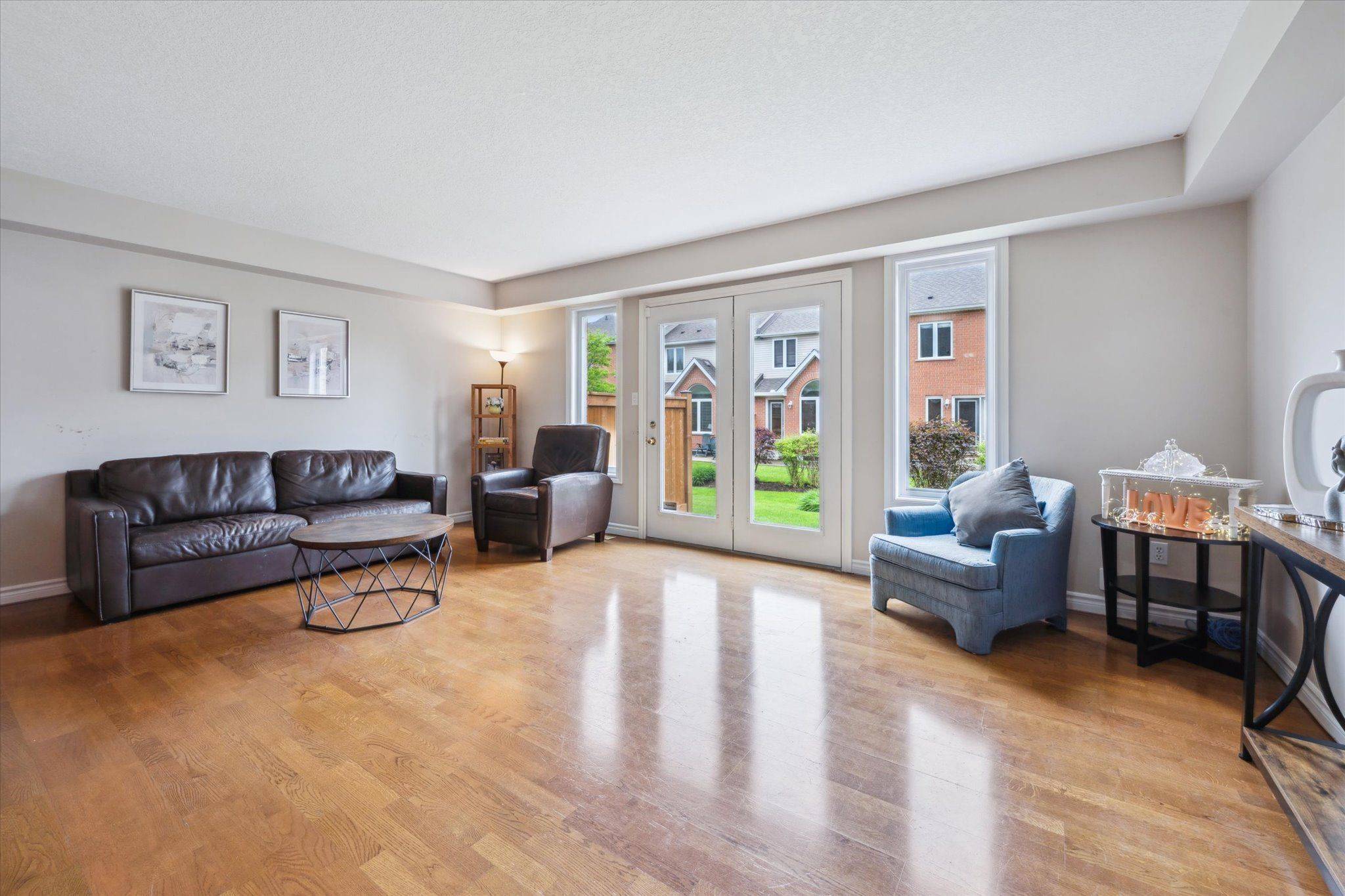 Guelph, ON N1G 5G9,165 Terraview CRES #92