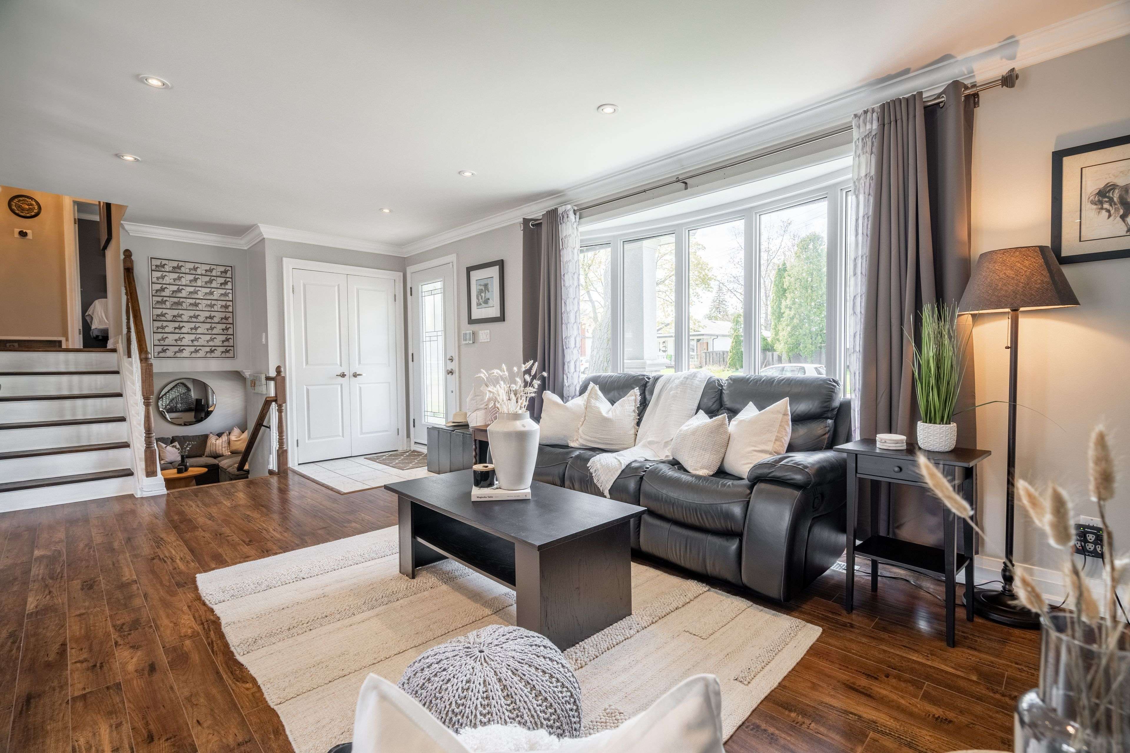 Hamilton, ON L8T 3B6,3 Banff DR
