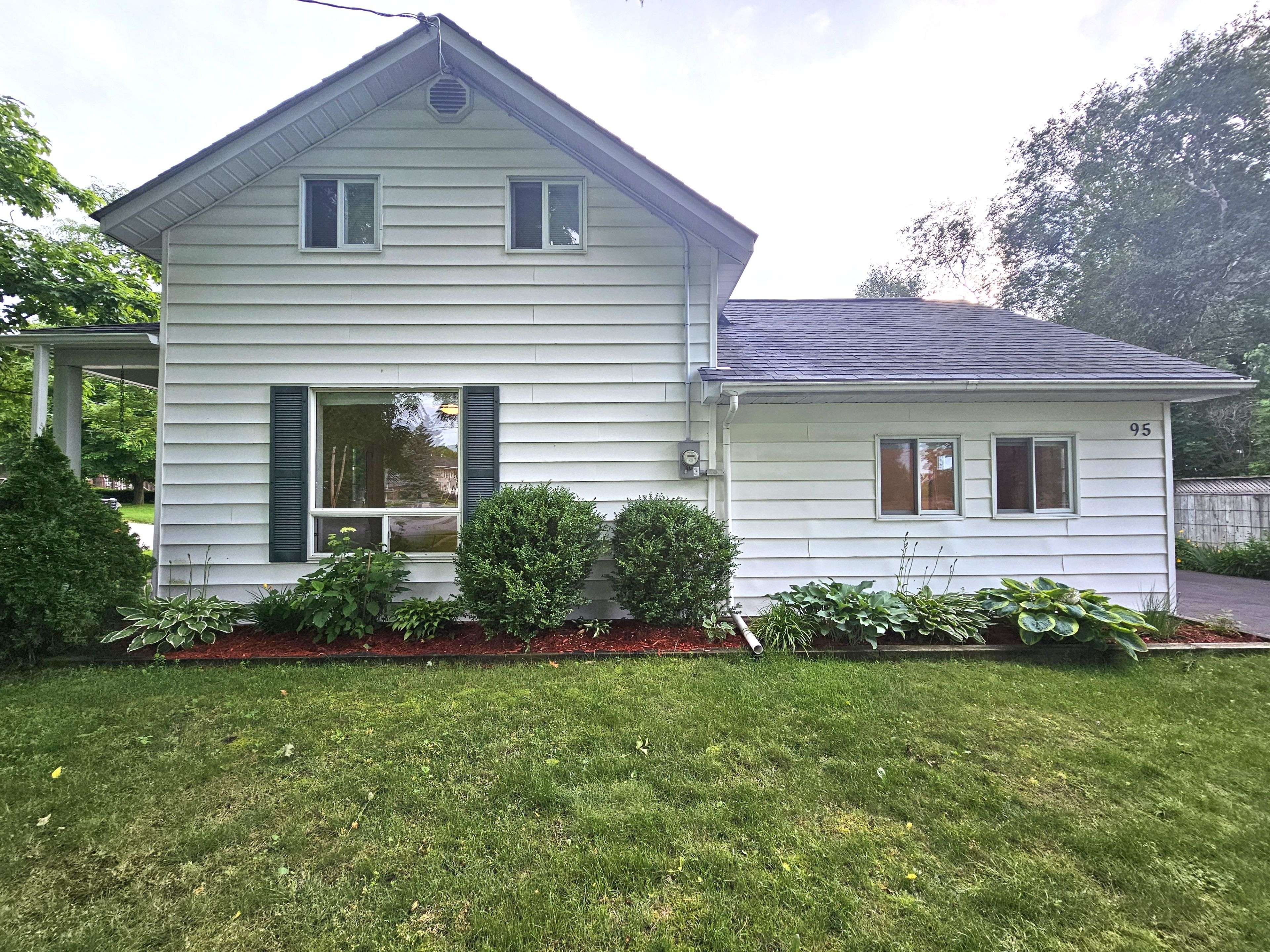 Kawartha Lakes, ON K9V 4L6,95 Adelaide ST N