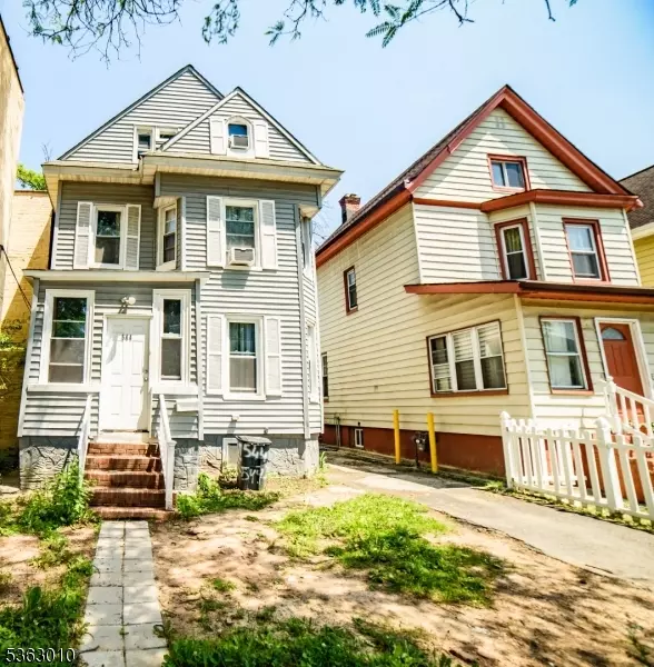 East Orange City, NJ 07017,544 Prospect St