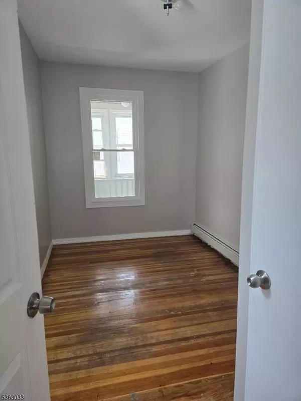 Elizabeth City, NJ 07206,113 2Nd St
