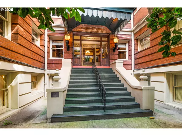 Portland, OR 97209,2083 NW JOHNSON ST #44