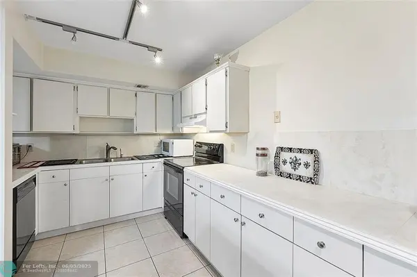 Fort Lauderdale, FL 33315,1201 River Reach Dr #501