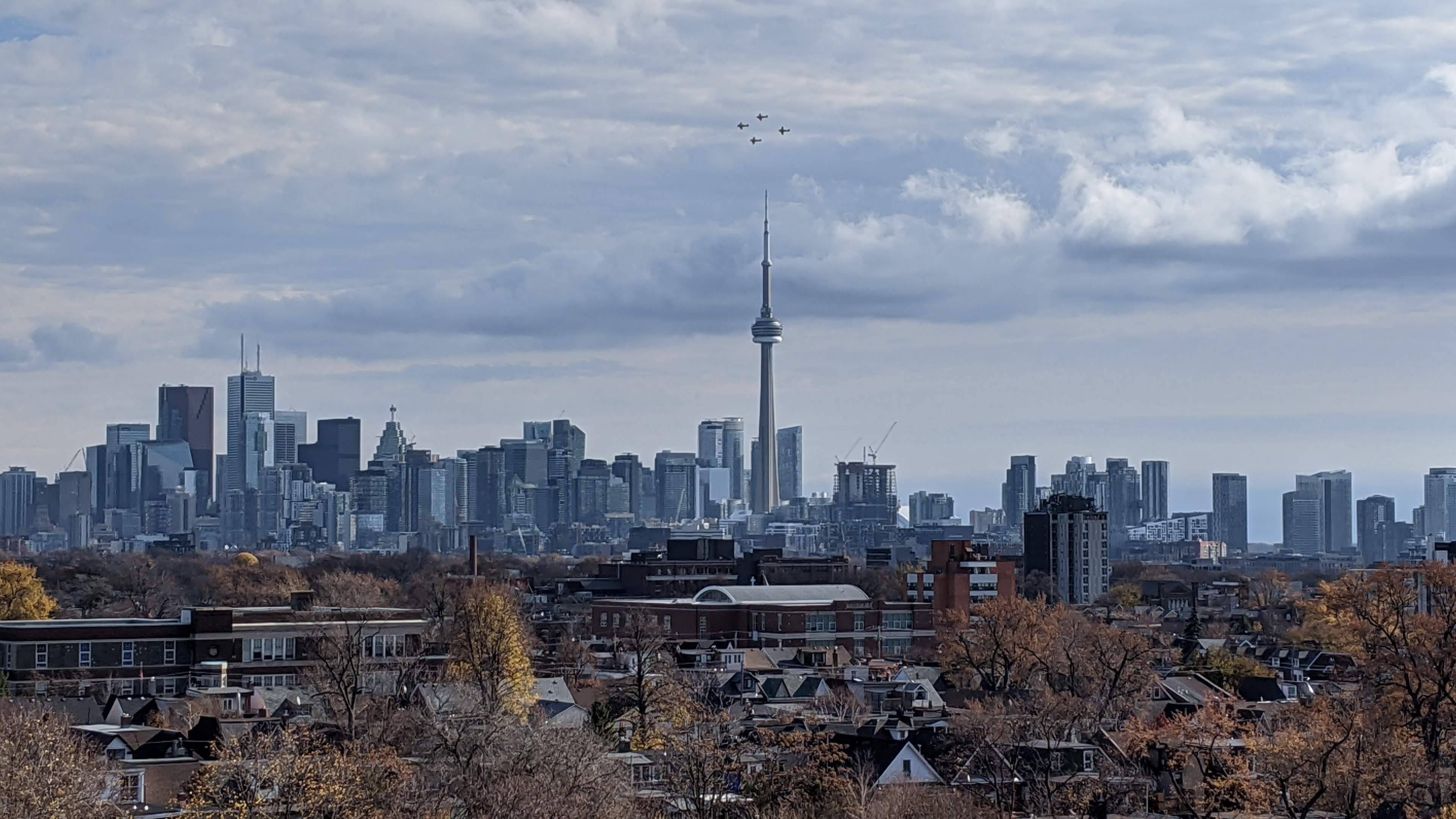 Toronto C01, ON M6H 0B8,138 Saint Helens AVE #803