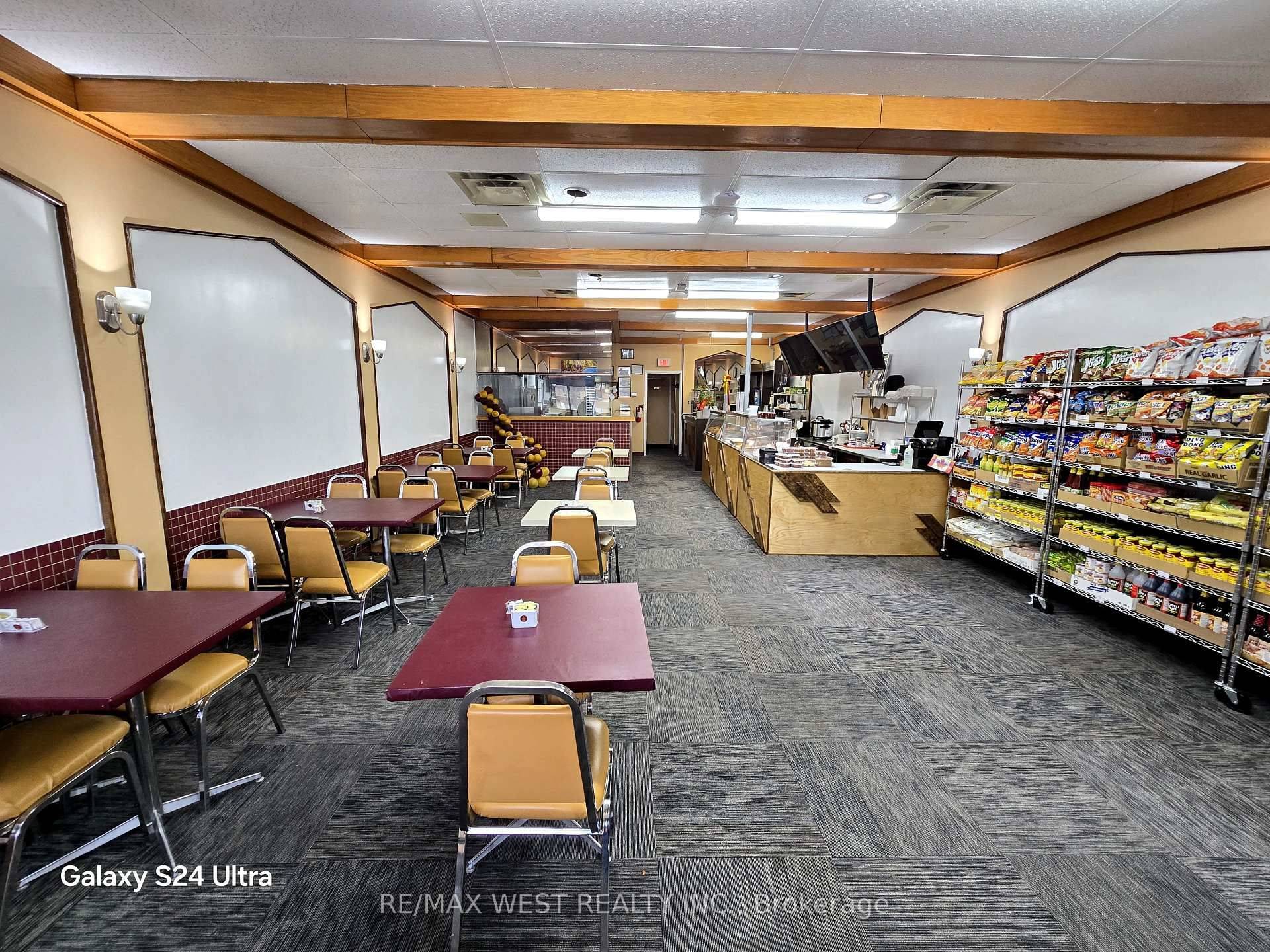 Toronto C13, ON M1R 1P7,1646 Victoria Park AVE #2