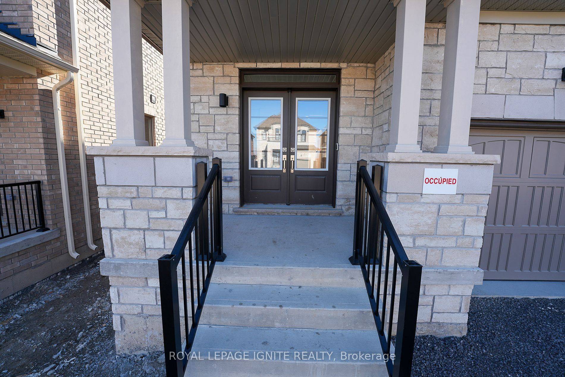Clarington, ON L1B 0W7,11 ED Ewert AVE