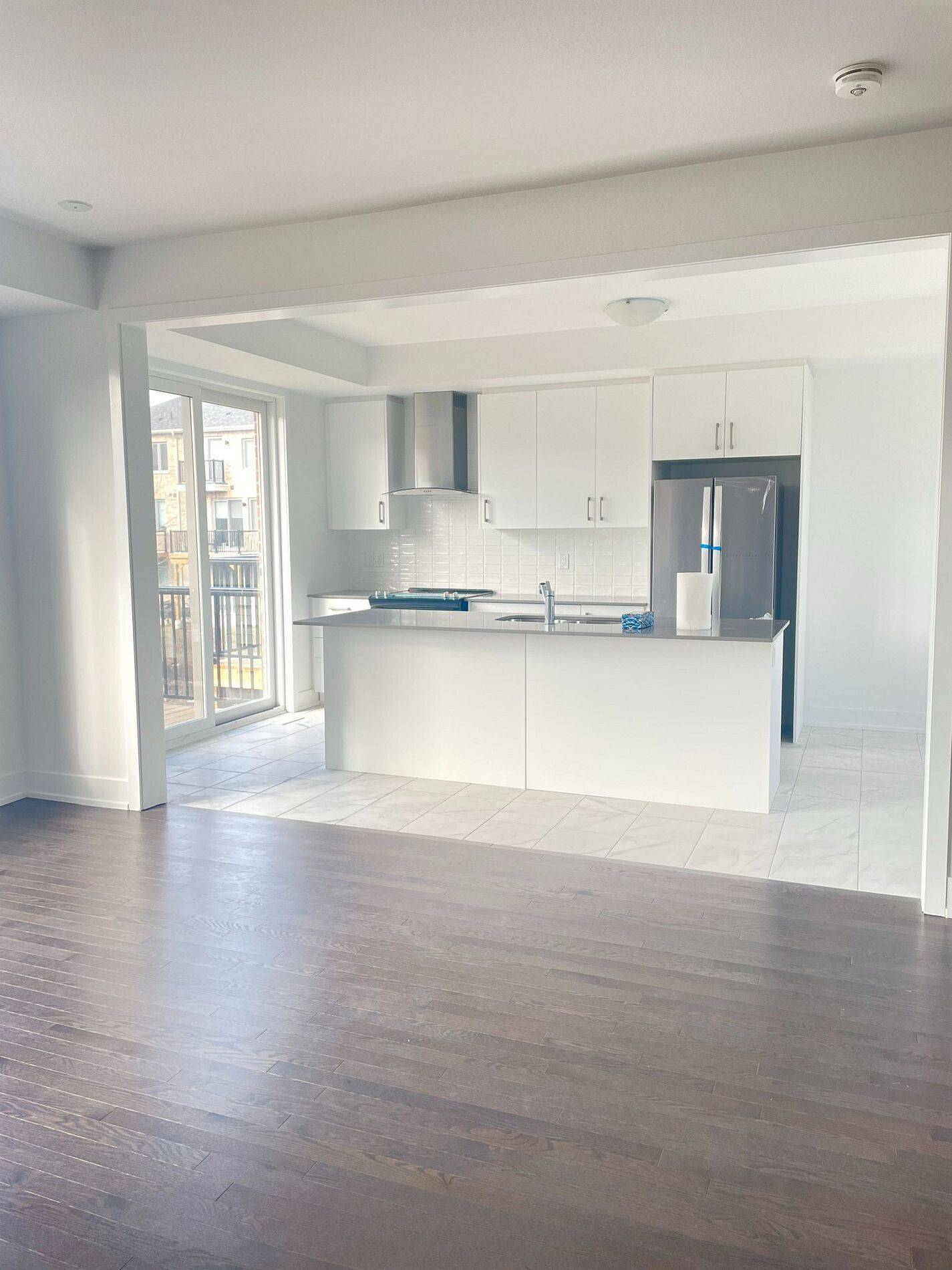 Whitby, ON L1N 1B3,12 Sobczak DR