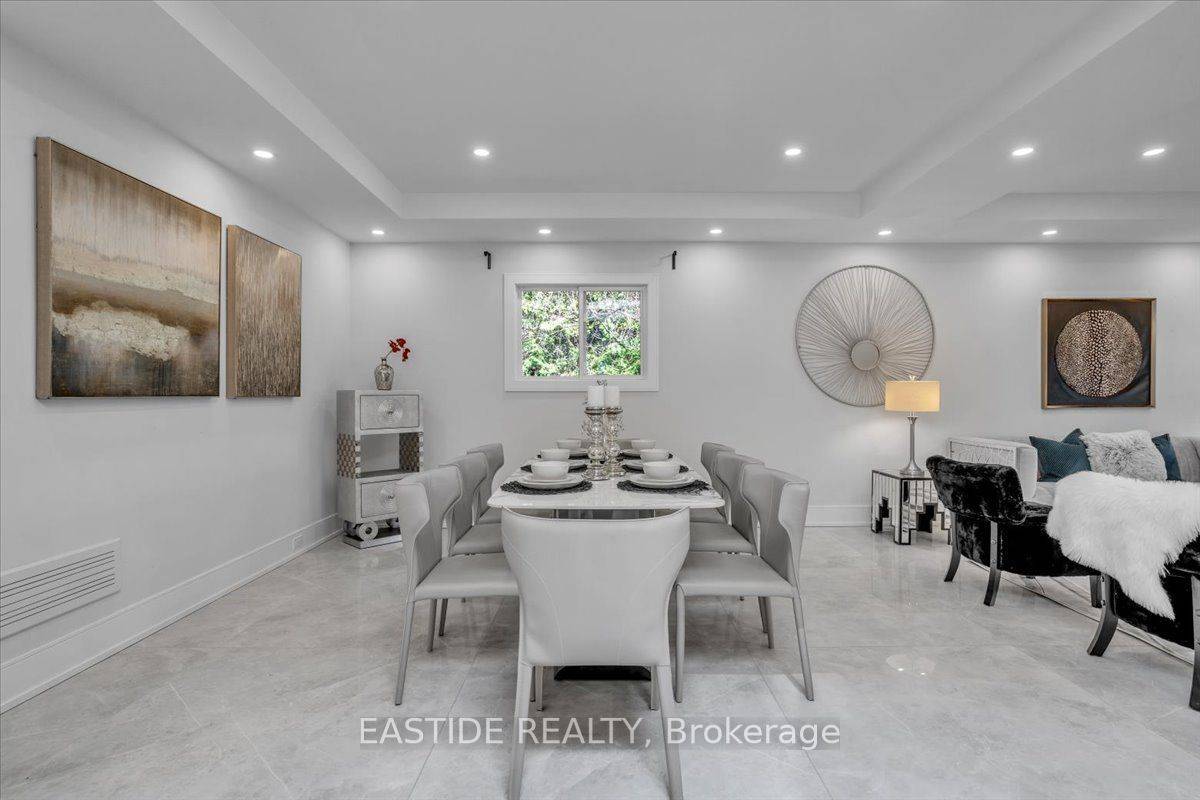 Markham, ON L3T 2R1,80 Sprucewood DR