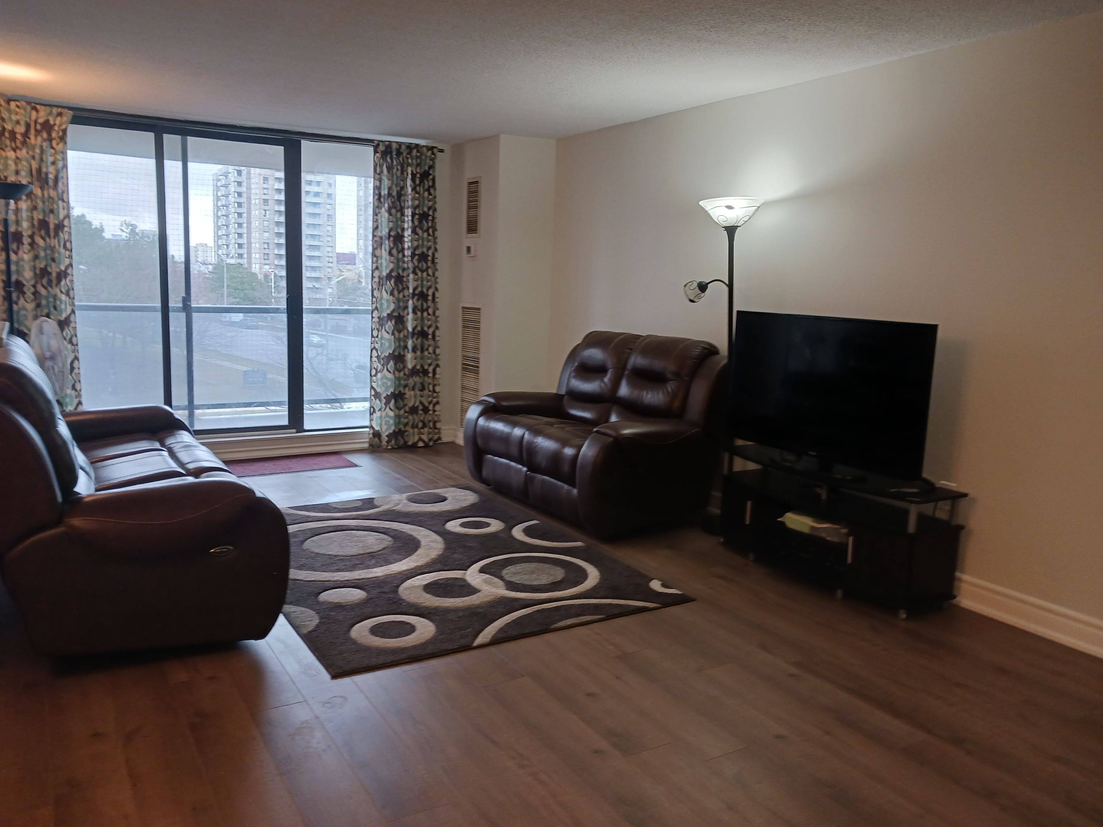 Brampton, ON L6T 3X9,17 KnightsBridge RD #410