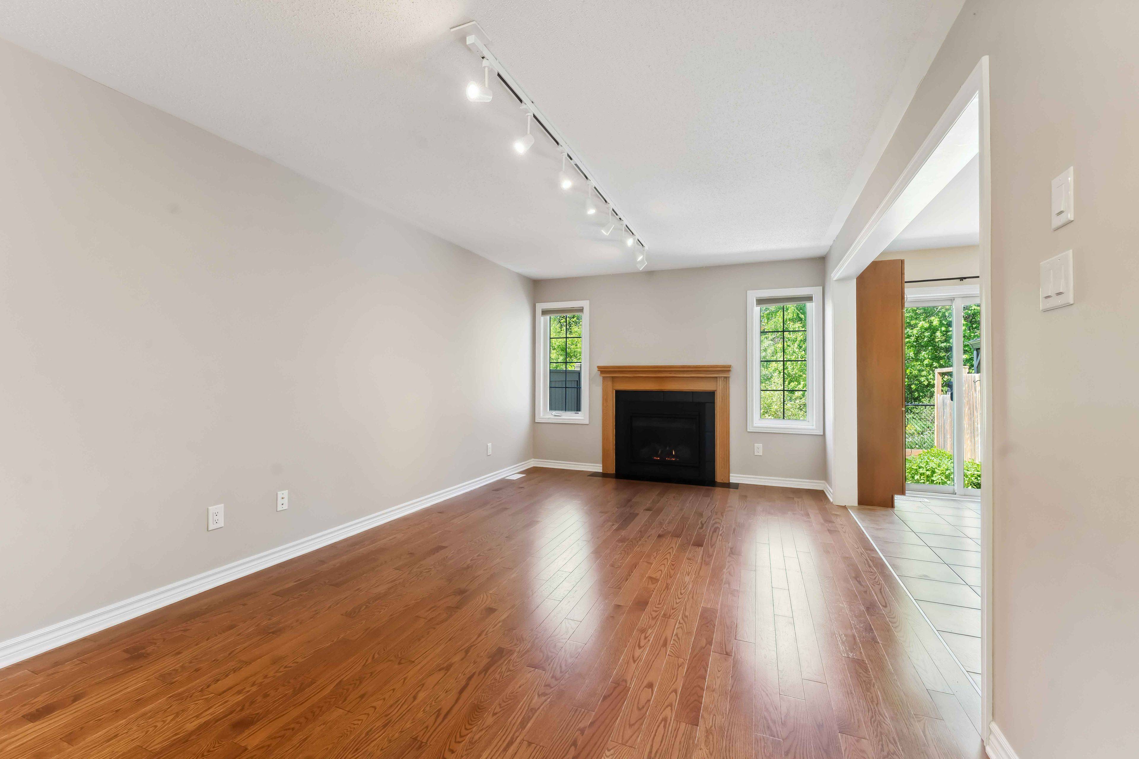 Barrhaven, ON K2J 0T3,762 Mayfly CRES