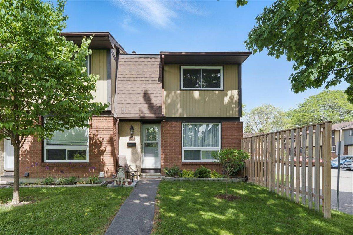 1358 Bakker CT, Orleans - Convent Glen And Area, ON K1C 2K4