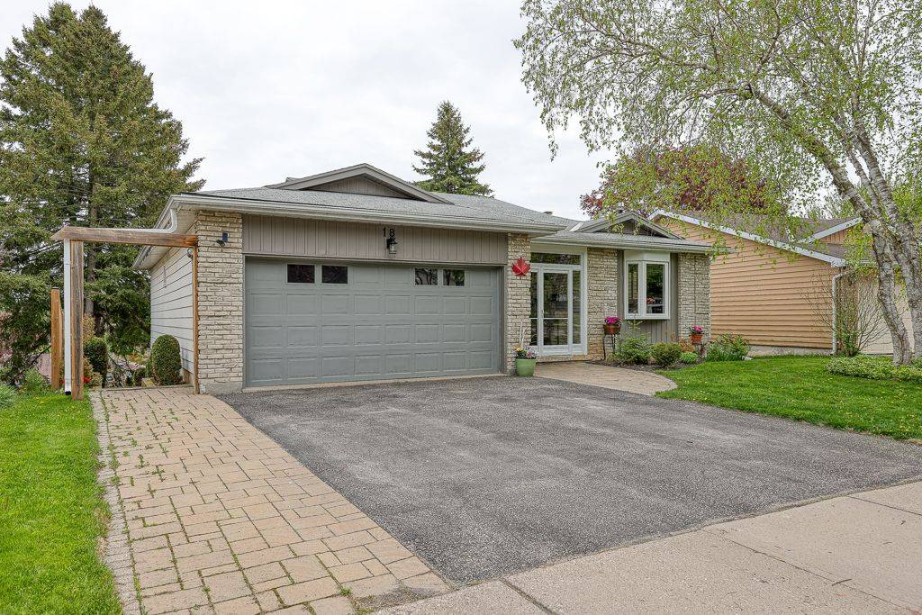 Kitchener, ON N2N 1L3,18 Charnwood CT